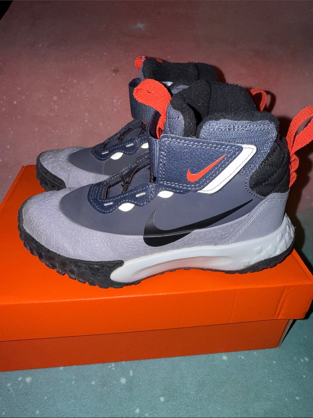 Nike Kids Gray, Black and Orange High-Top Sneakers terrascout ps 13c